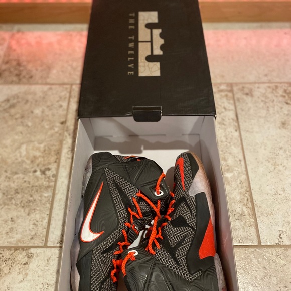 Nike Lebron 12 - Picture 6 of 6